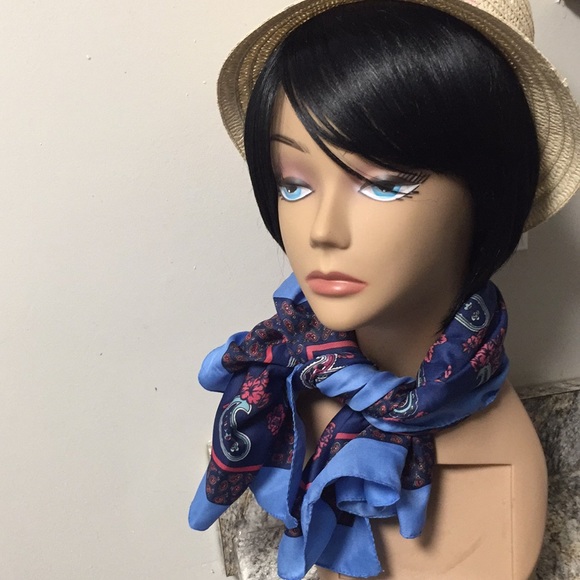 Accessories - Beautiful Scarf 🧣